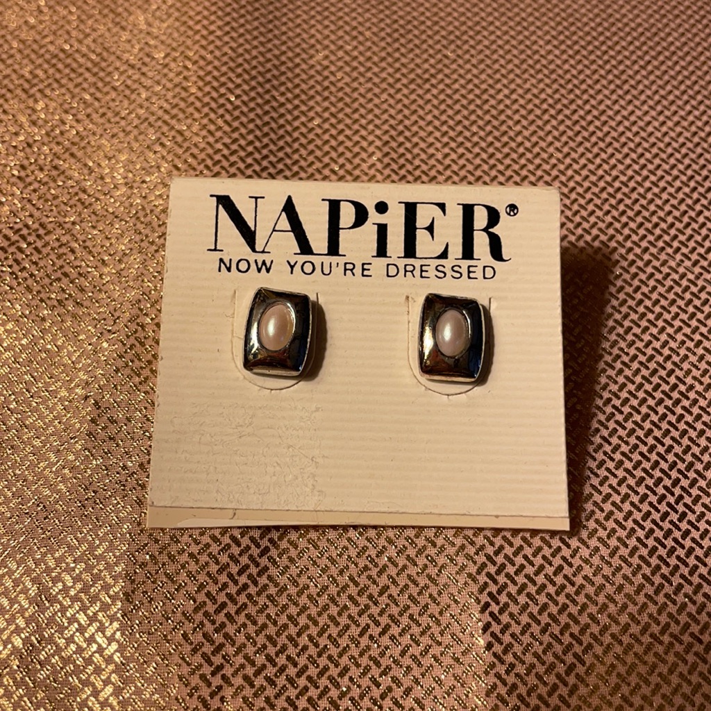 Napier Small Little Silver Colored Earrings With Pearls In The Middle New 15$